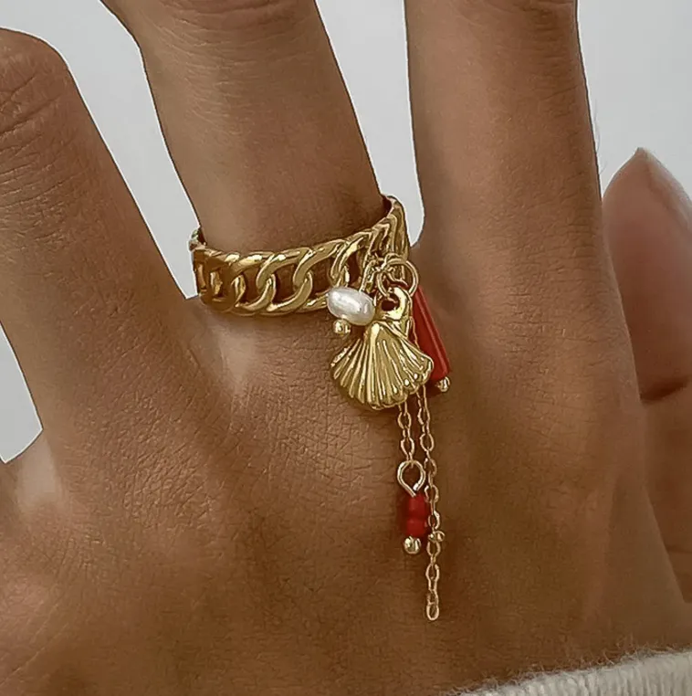 Shell Dangle Chain Ring