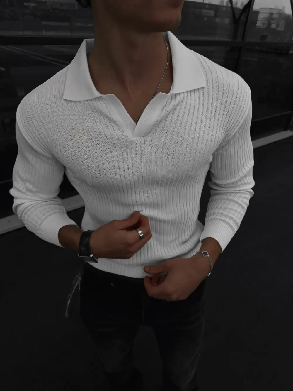 Tailored Weekend Sweatershirt