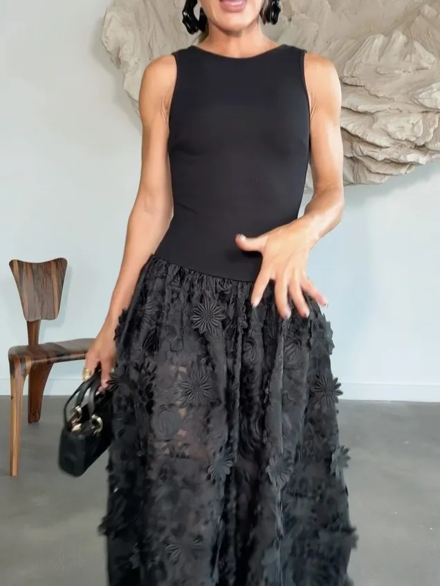 Lace Embroidered Sleeveless Midi Dress