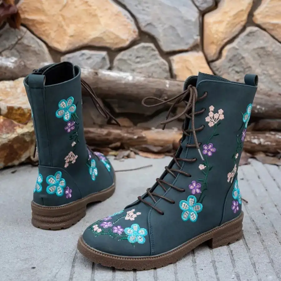 Textured Round Toe Block Heels Boots