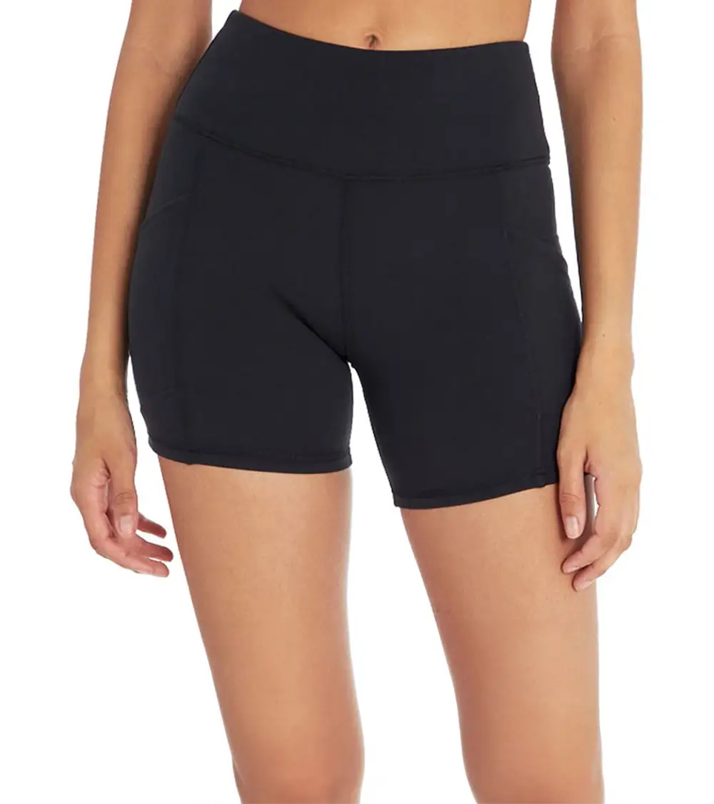 Side Pocket High Rise Yoga Shorts