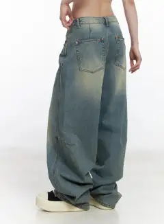 Wide-Fit Wide Leg Baggy Jeans