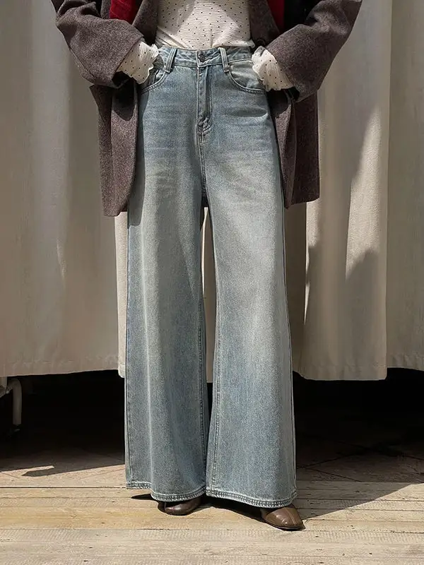 High Waist Relaxed Fit Wide Leg Pocket Jeans
