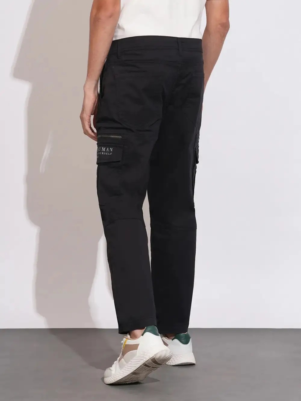 Regular-Fit Mid-Rise Cargo Trousers