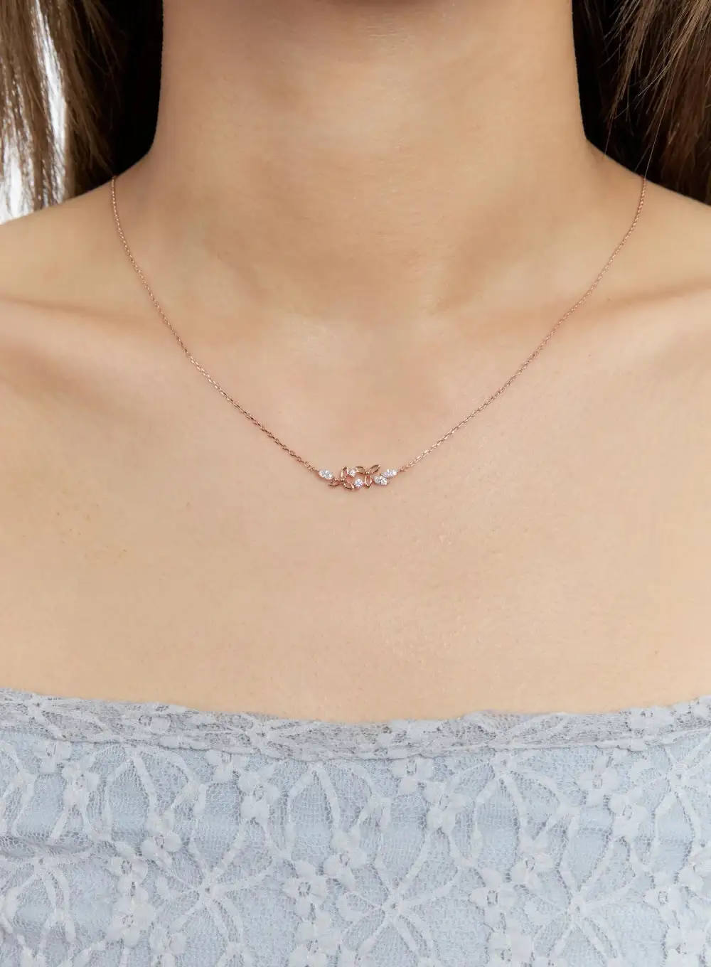 Chain Petal Necklace