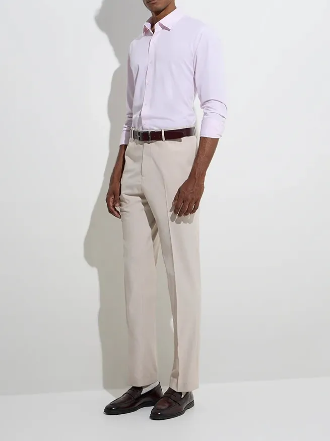 Formals Pink Solid Slim-Fit Man's Shirt
