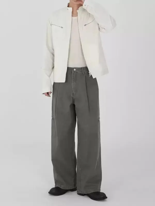 Faded Pleats Cargo Jeans