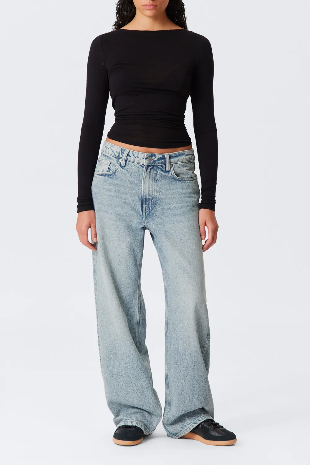 Loose Low Rise Jeans With Pockets