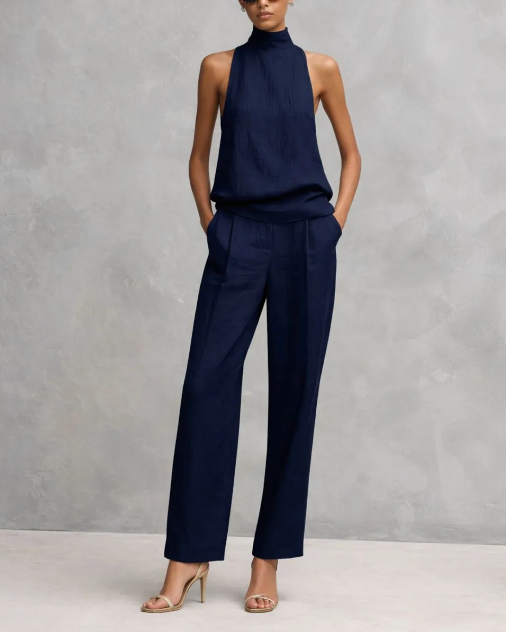 Elegant Round-Neck Set