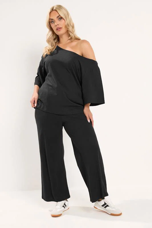 Black Off Shoulder Tee detail 1