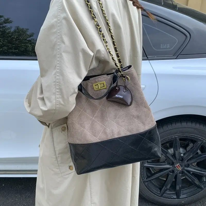 Textured Vintage Crossbody Satchel with Charm