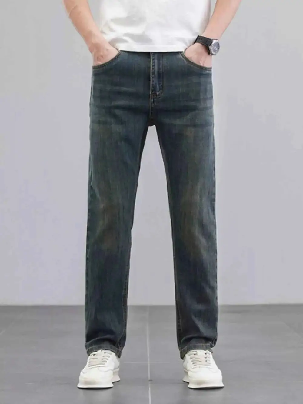 Washed Straight Leg Fit Jeans