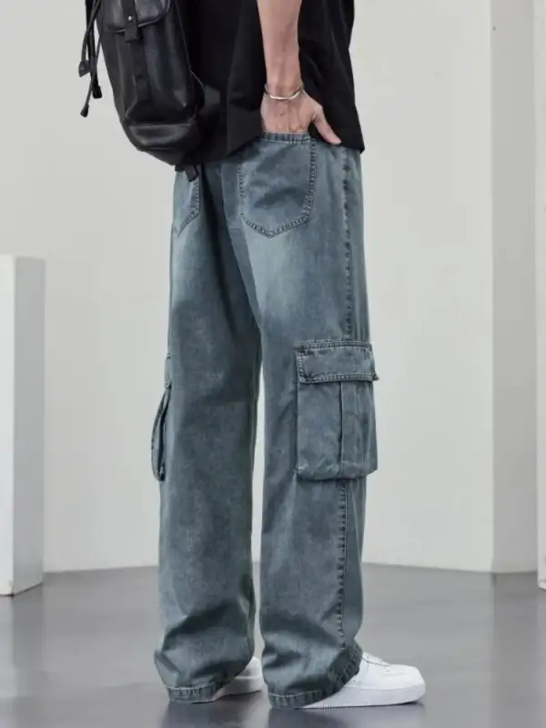 Relaxed Wide Leg Cargo Jeans