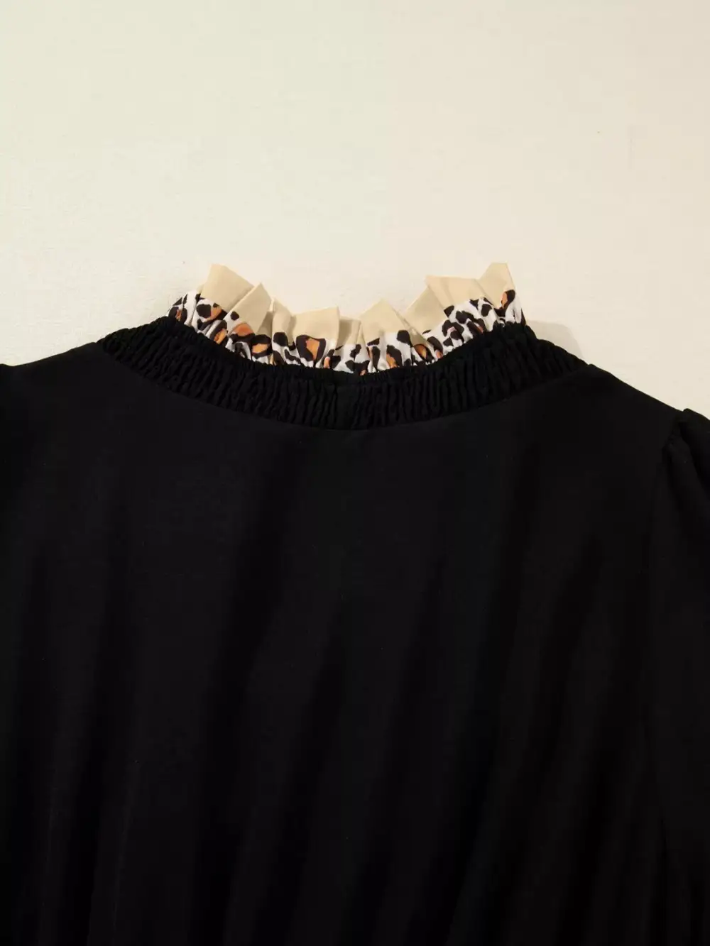 Contrast Contrast Frilled Trim V Neck Bracelet Sleeve Midi Dress