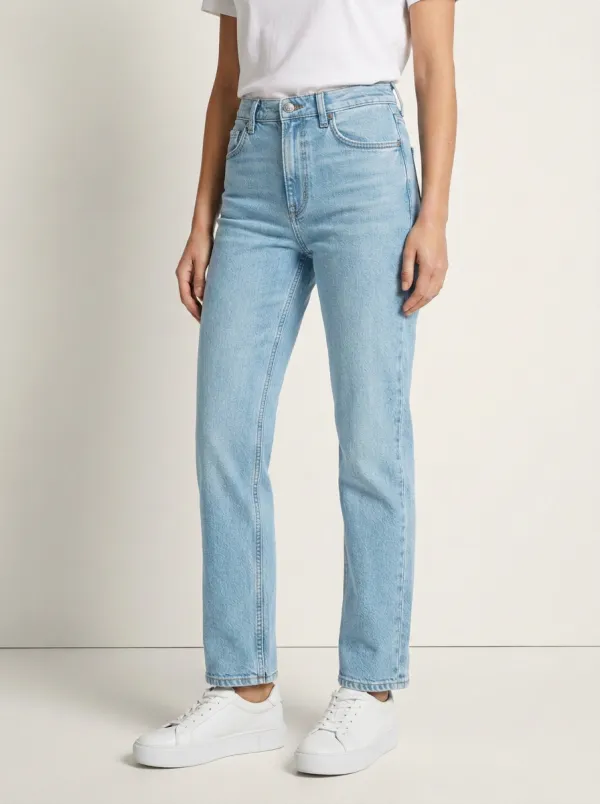 Vintage-Inspired High-Rise Vintage-Wash Women's Straight-Leg Jeans