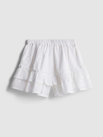 1.5-8yrs | Broderie Anglaise Tiered Shorts detail 3