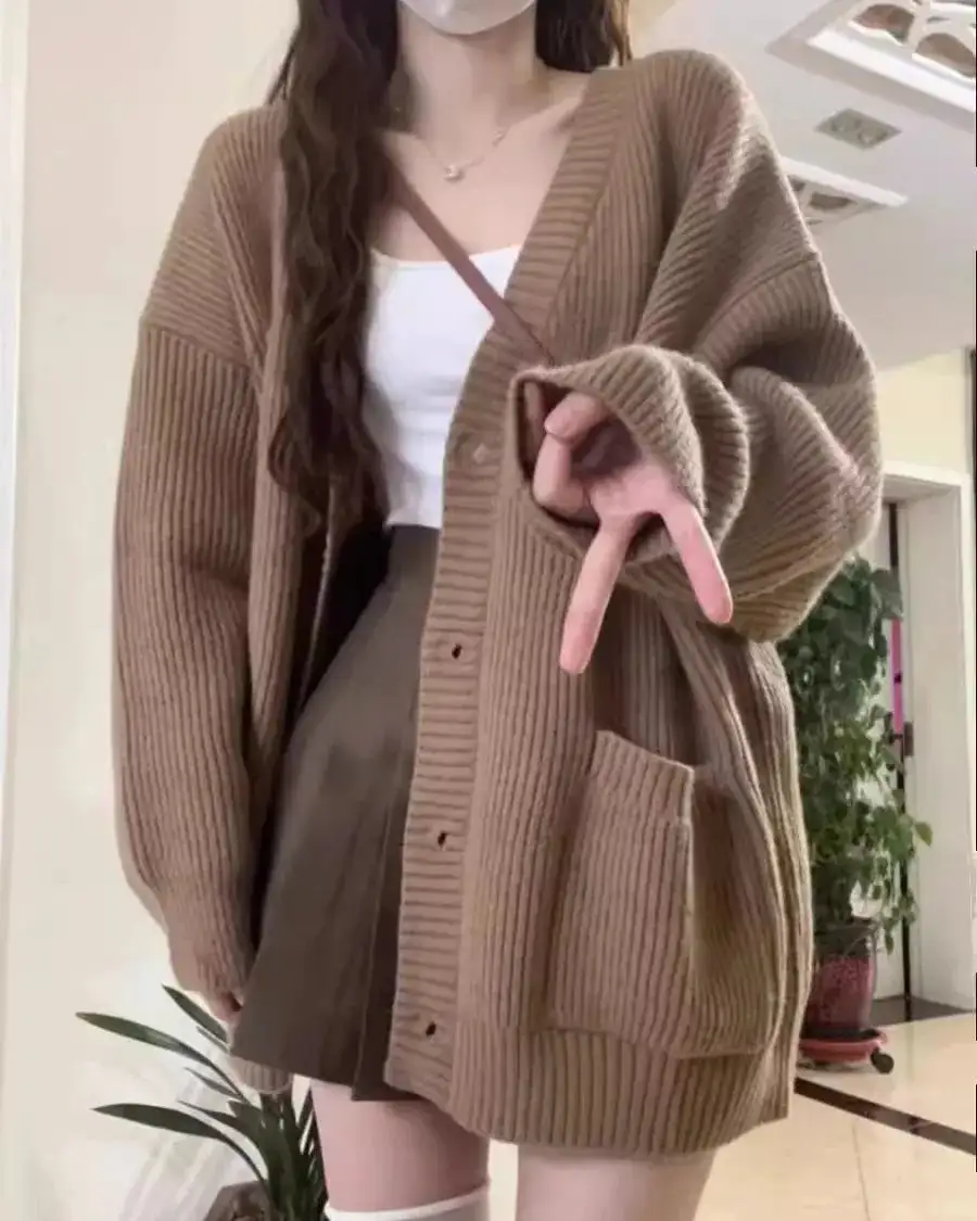 Classic Cashmere Button-Front V-Neck Relaxed-Fit Cardigan