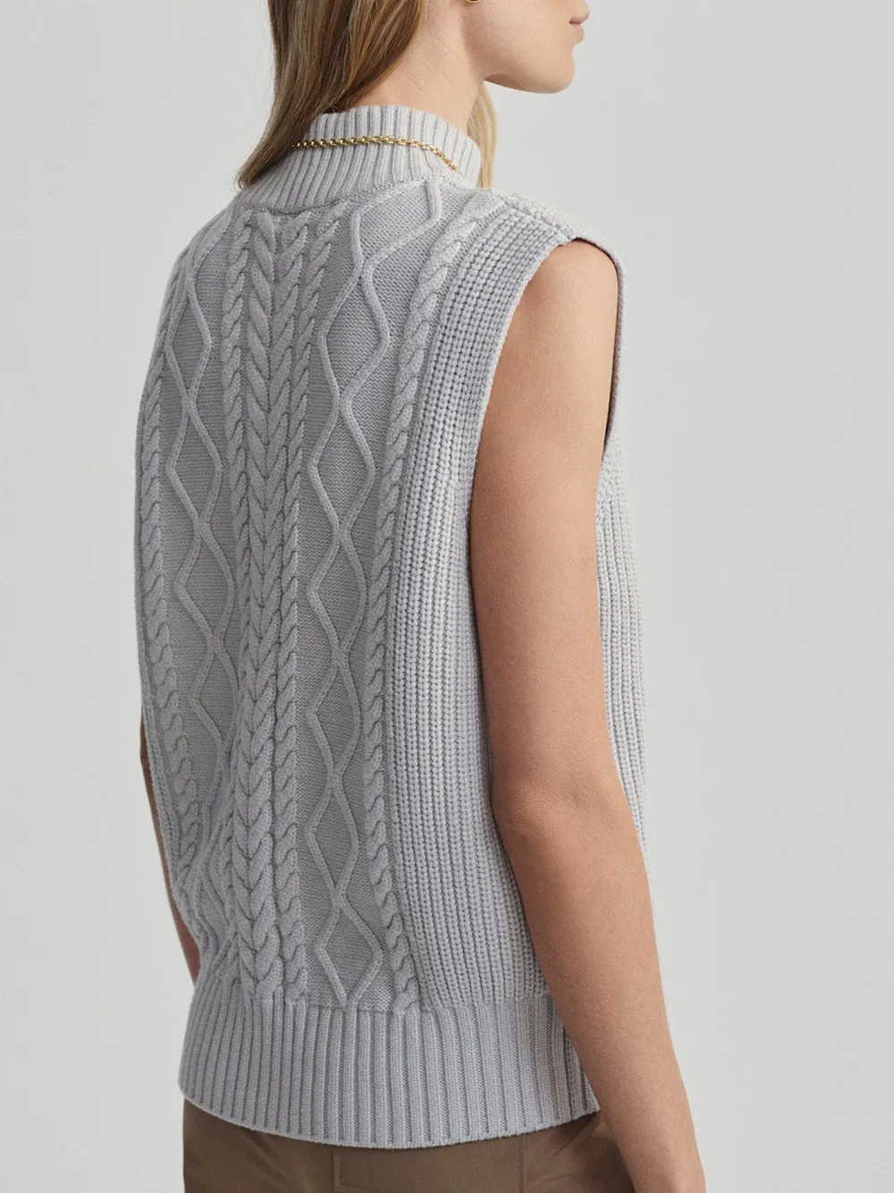 Argyle Pattern Roll Neck Vest