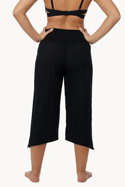 Soft Ruched Cropped Pants