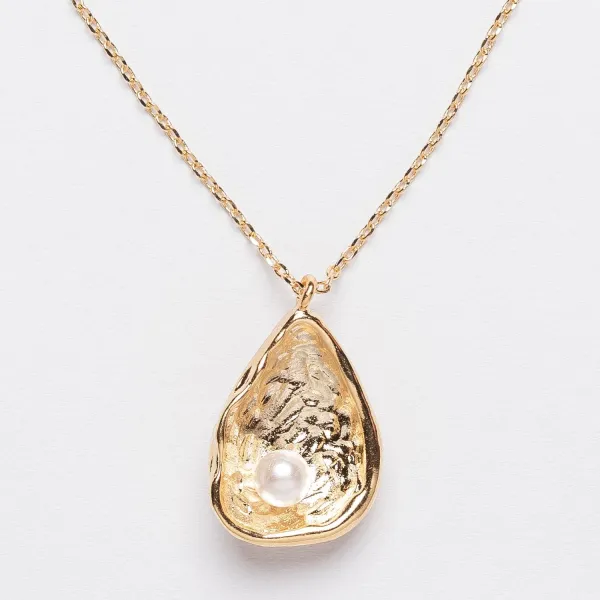 Gold Shell Pearl Necklace