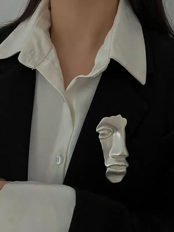 Artistic Matte Mask Brooch