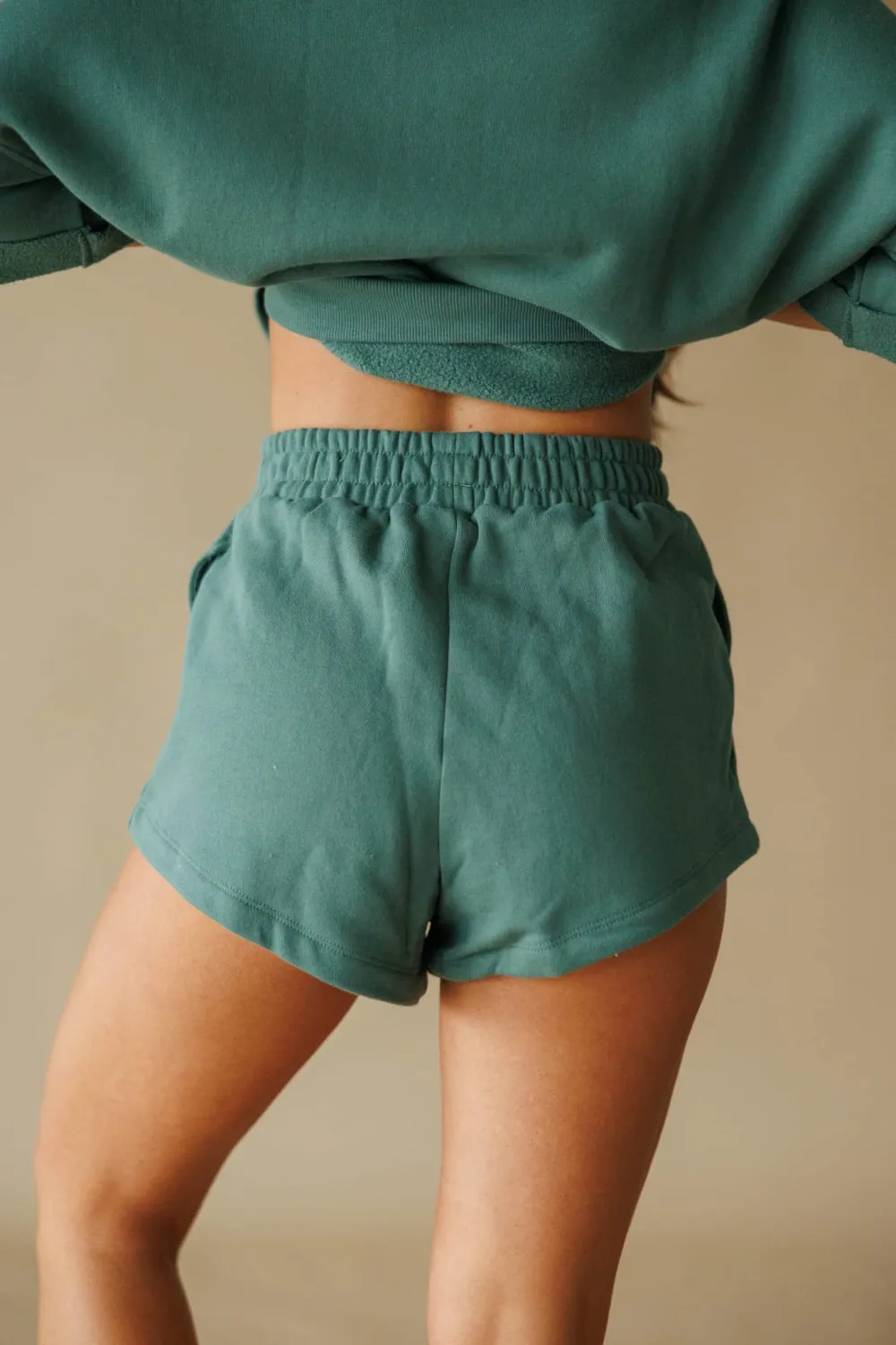 Classic Cotton Elastic Waist Pocket Casual Shorts
