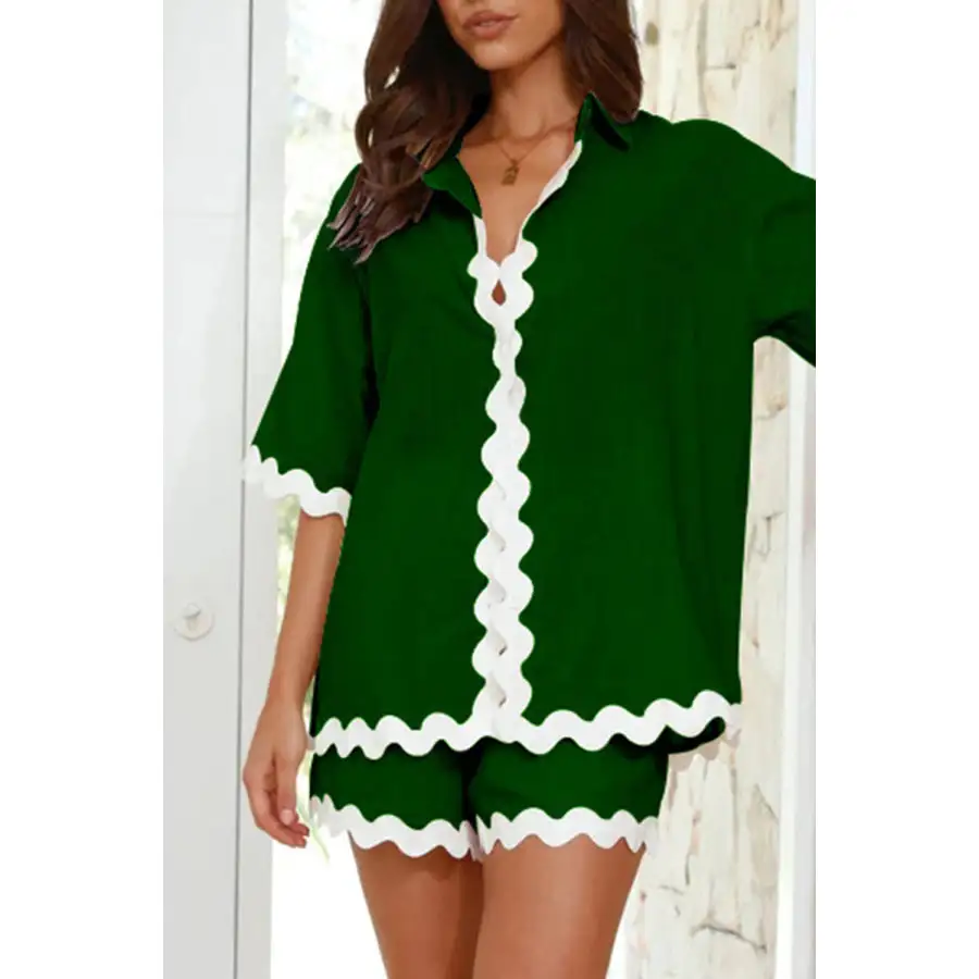 Simple Contrast Trim Half Sleeve Top and Shorts Set
