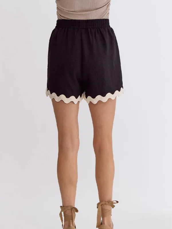 Elastic Waist Casual Shorts