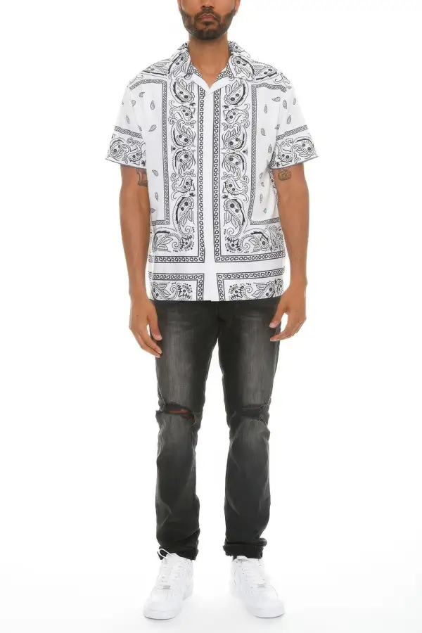 Relaxed Men's Collared Print Button-Down Shirt