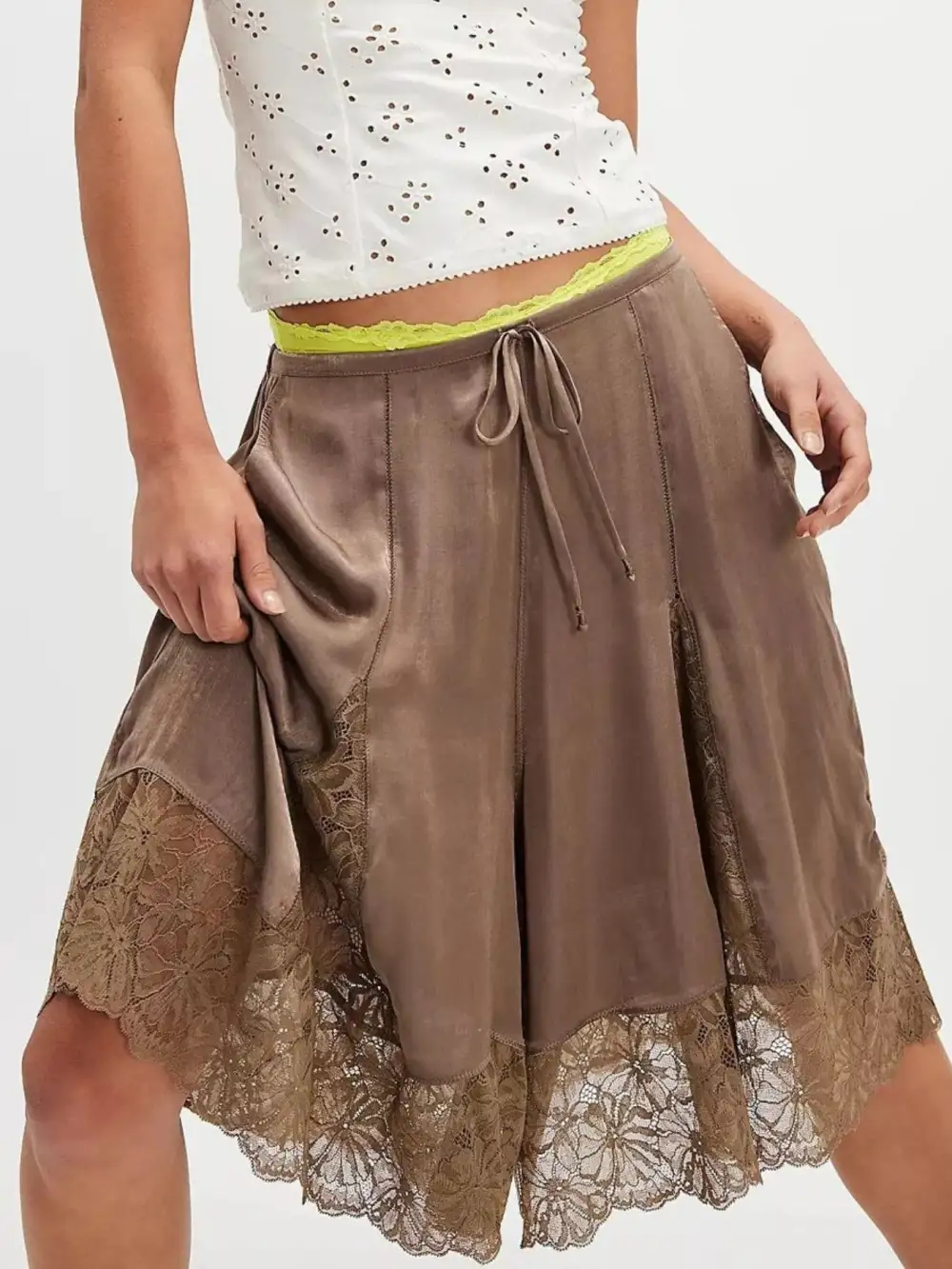 Refined Lace-Trim Casual Shorts