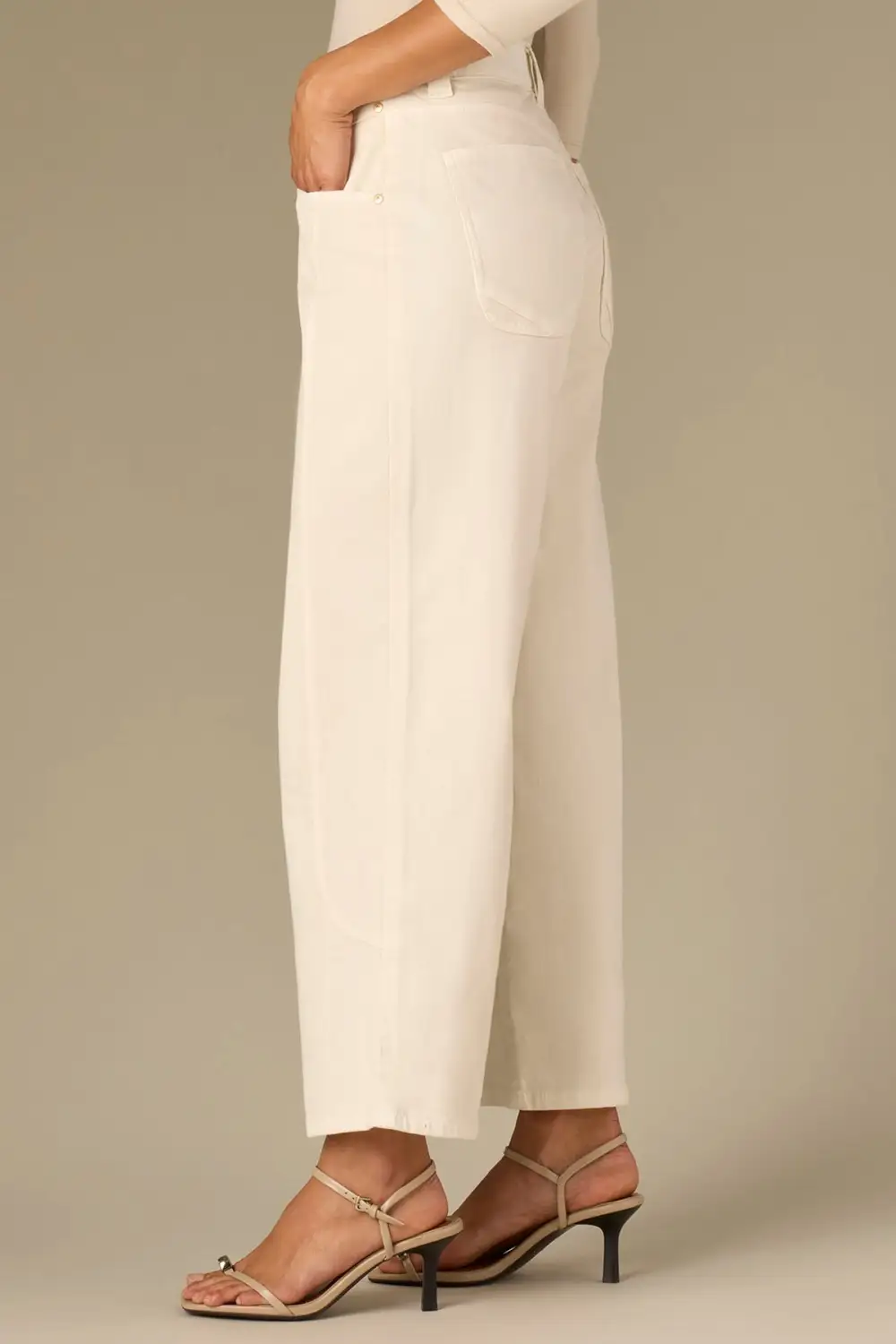 High Rise Front Panel V-pocket Jeans