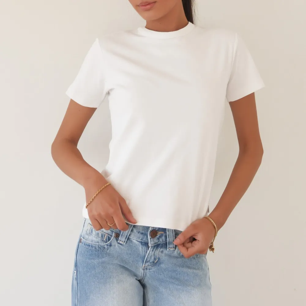Fitted Statement Silhouette Casual Tee