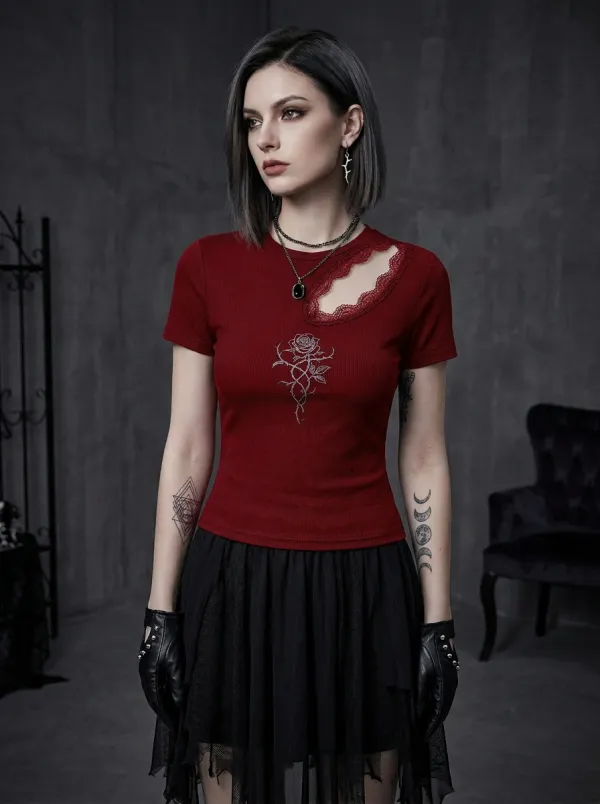 Victorian-Inspired Rose Thorn Lace Night Look Women's Gothic T-Shirt