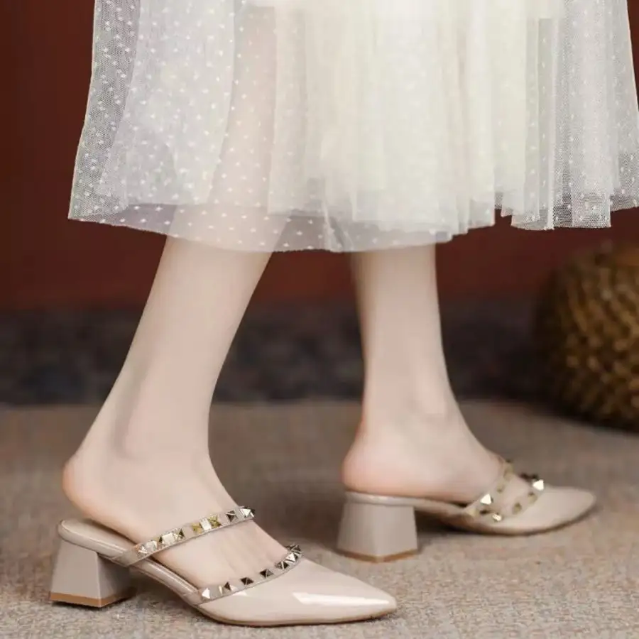 Relaxed Point Toe Block Heels Sandals