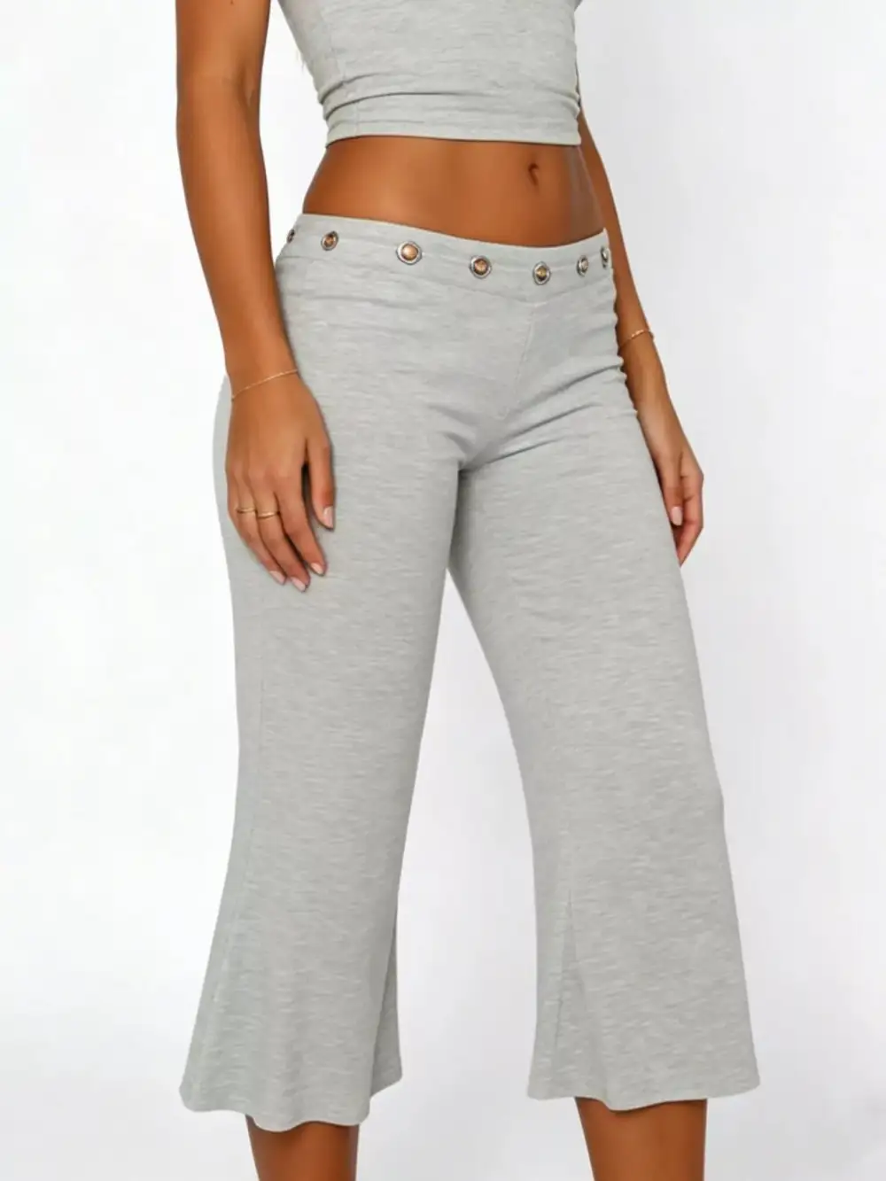 Mid Rise Capris Pants