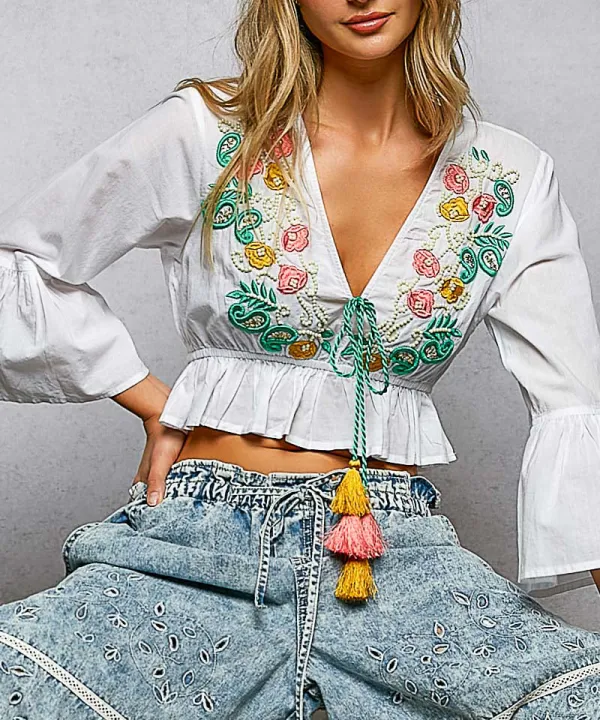 Relaxed V-Neck Cropped Floral-Embroidered Blouse