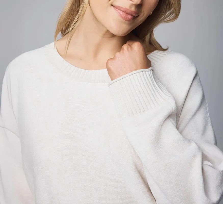 Lightweight Cashblend Pullover Sweater