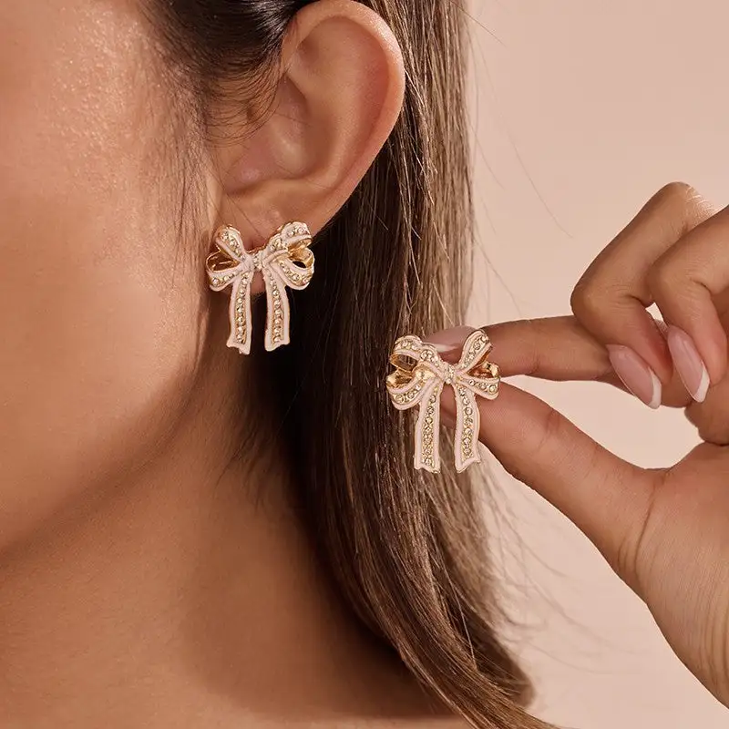 Charming Rhinestone Bow arrings