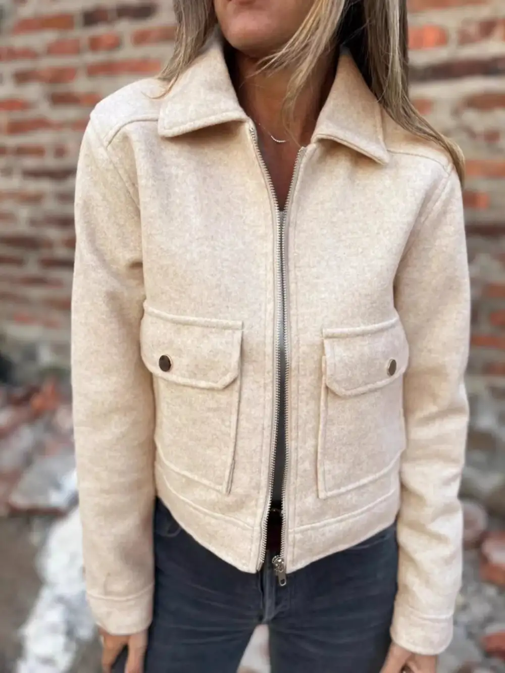Easygoing Zip-Up Pocketed Jacket