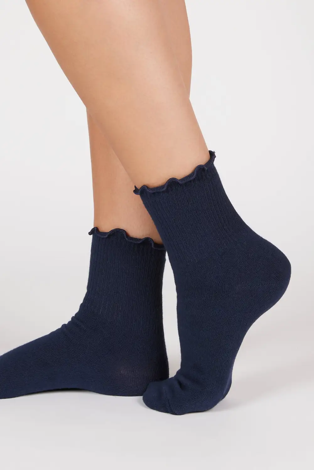 Refined Ruffle Trim Socks