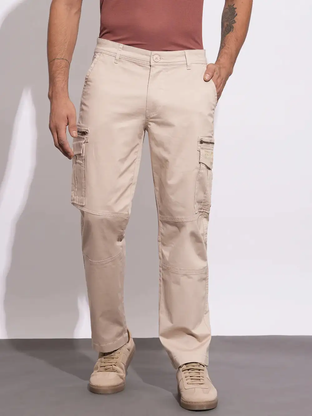 Modern Easy-Fit Cotton Cargo Trousers
