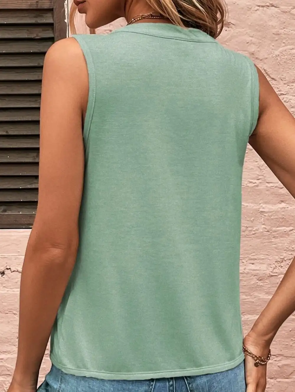 Slim Fit Pleats Sleeveless V Neck Top