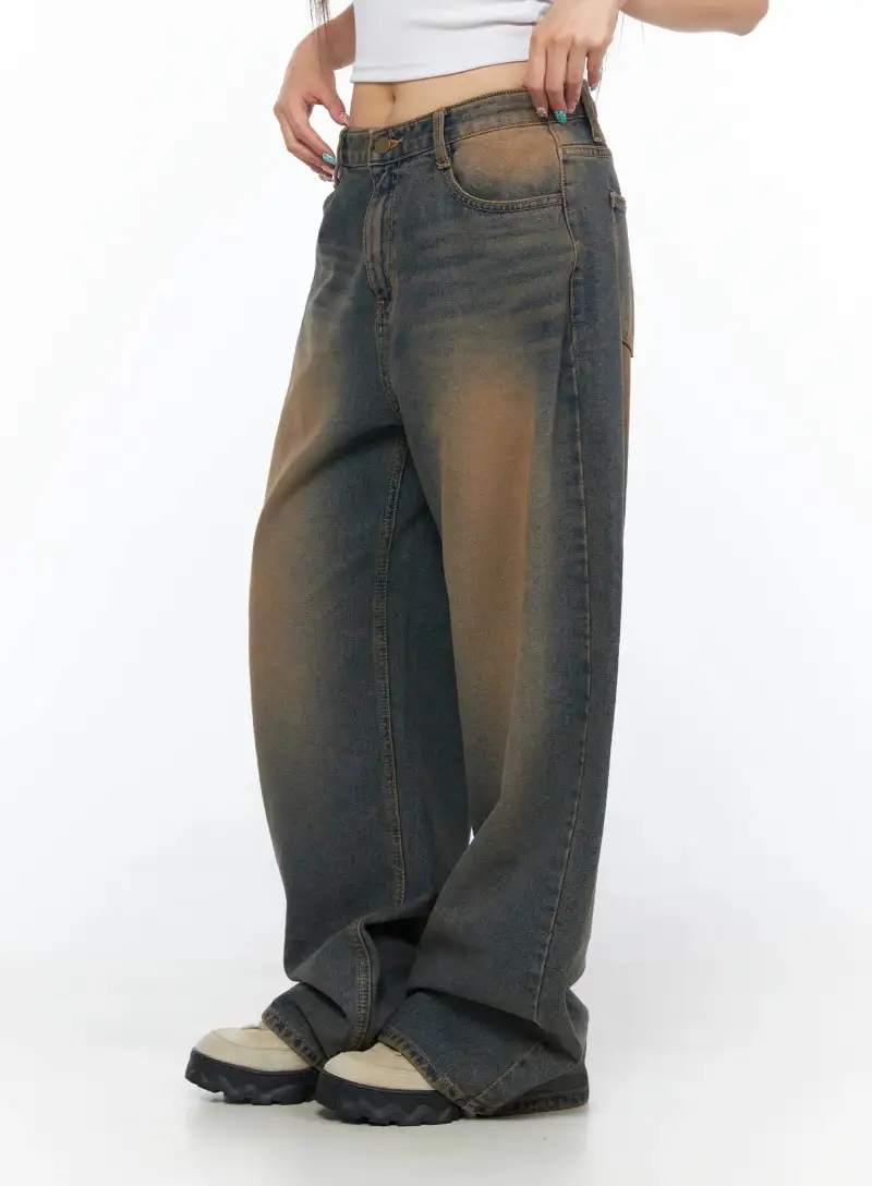 Wide-Fit Streetwear Baggy Jeans