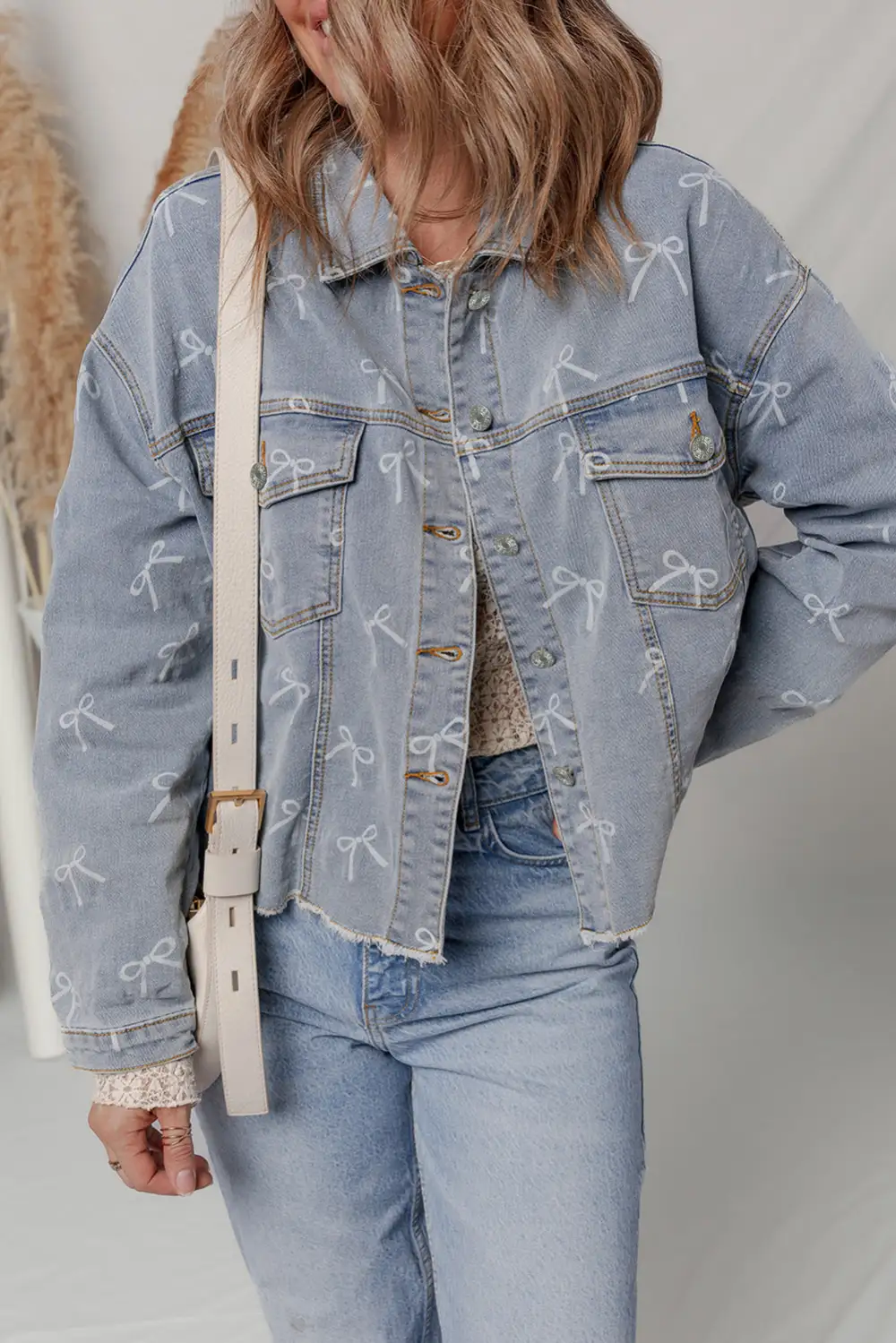 Women's Bow Knot Print Light Wash Raw Hem Denim Jacket