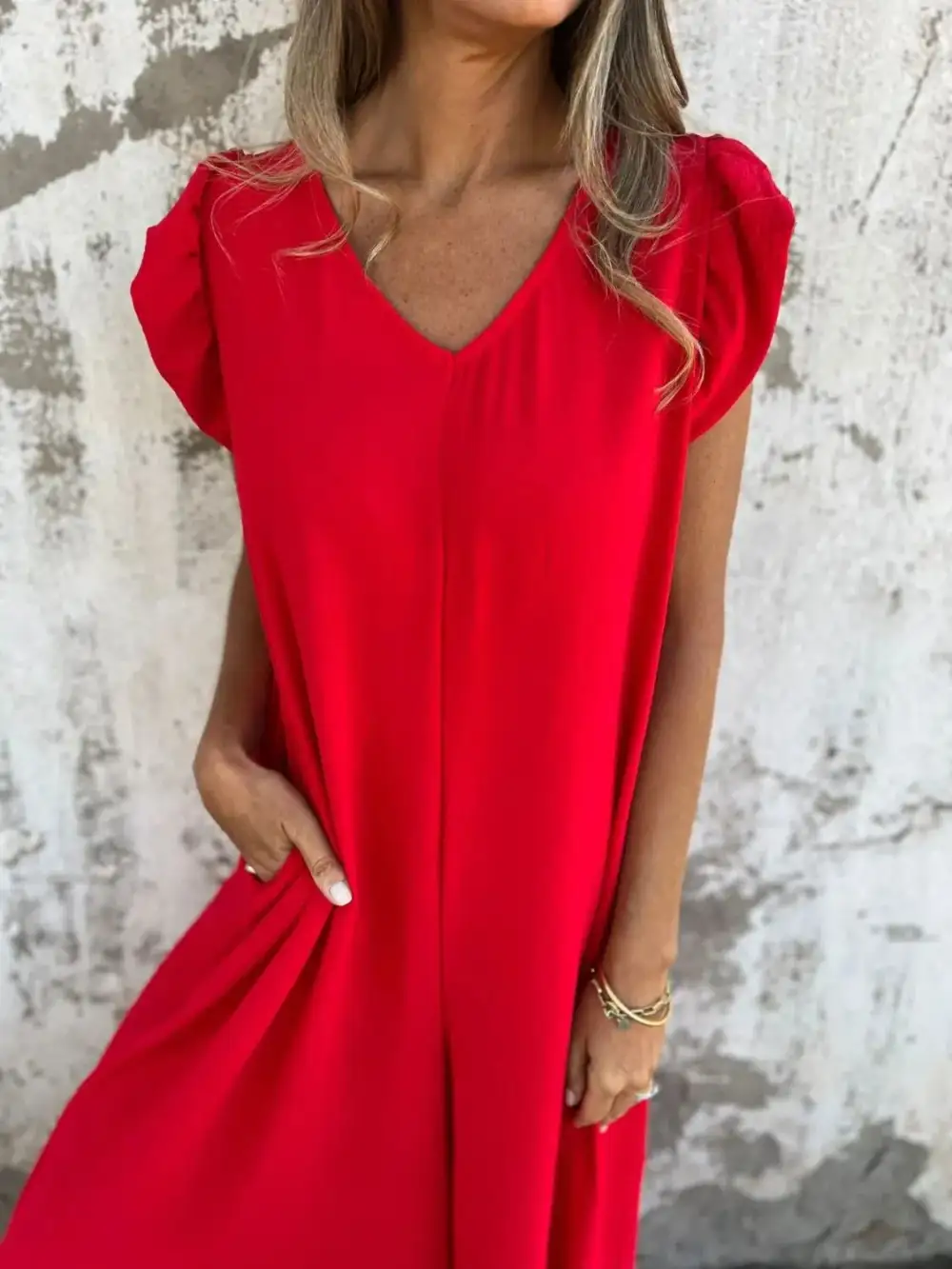 Plus Size V Neck Cap Sleeve Accessory