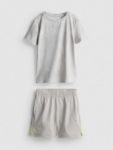 1.5-7yrs | Active T-Shirt and Shorts Set detail 2