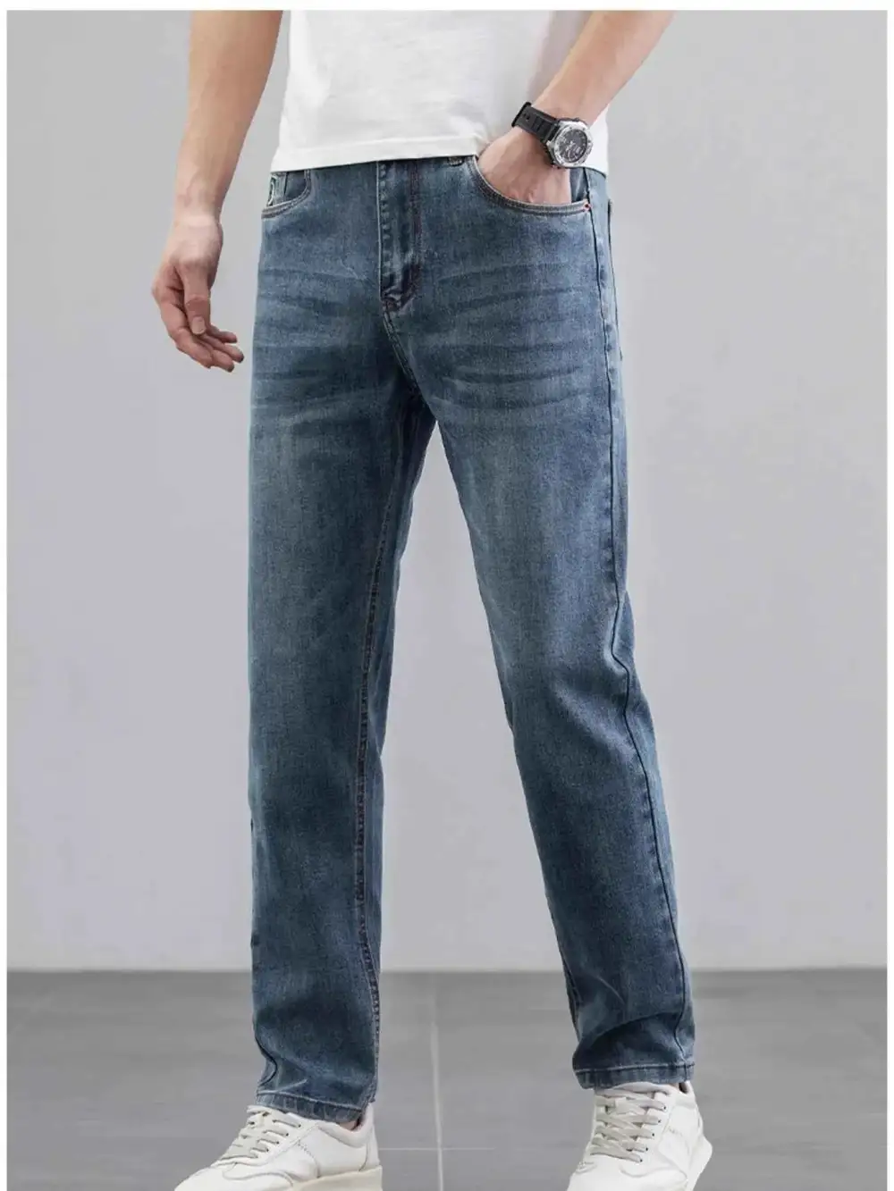 Everyday Wash Straight Leg Jeans