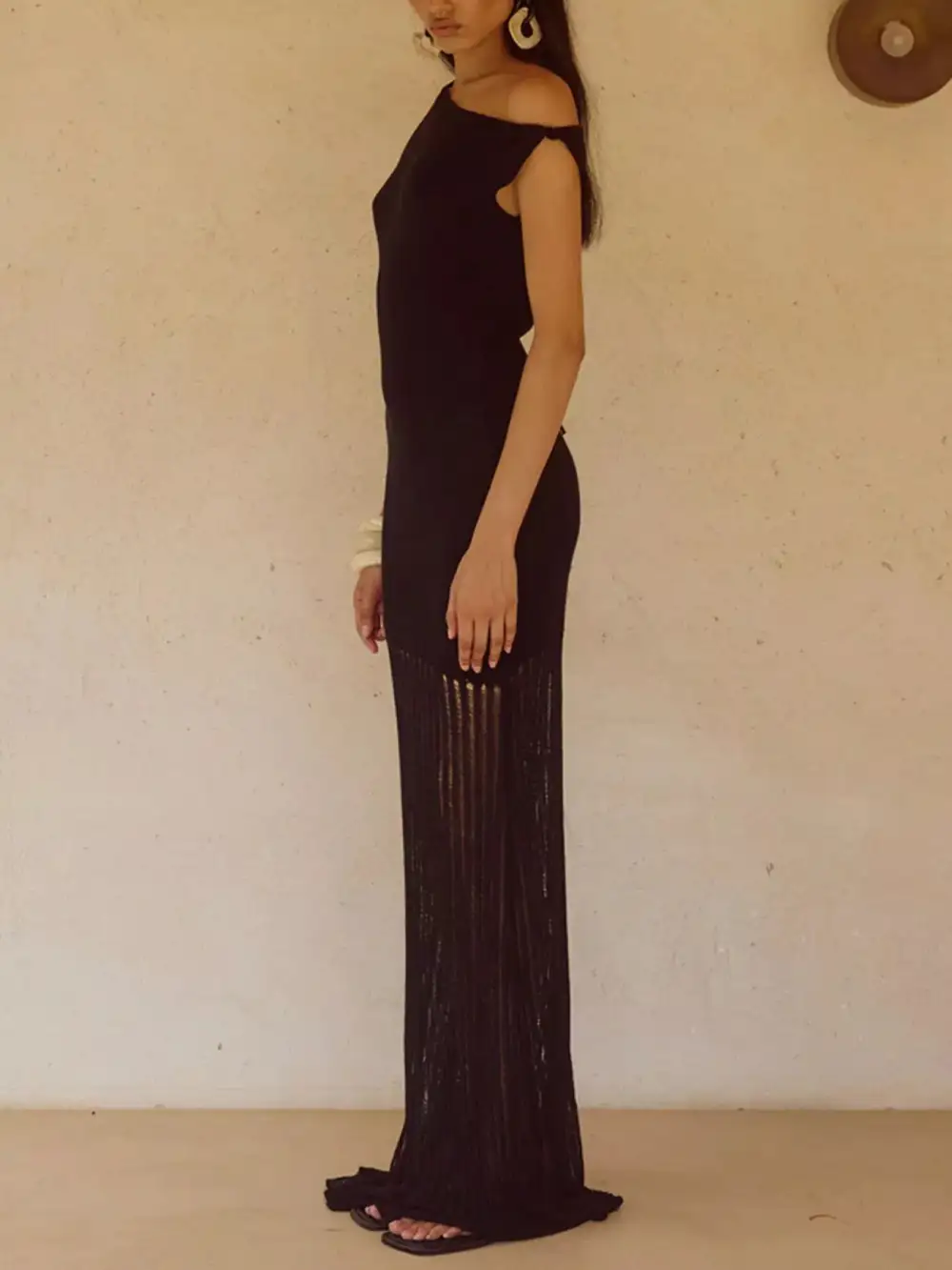 Structured Shape Shoulder Maxi Dress