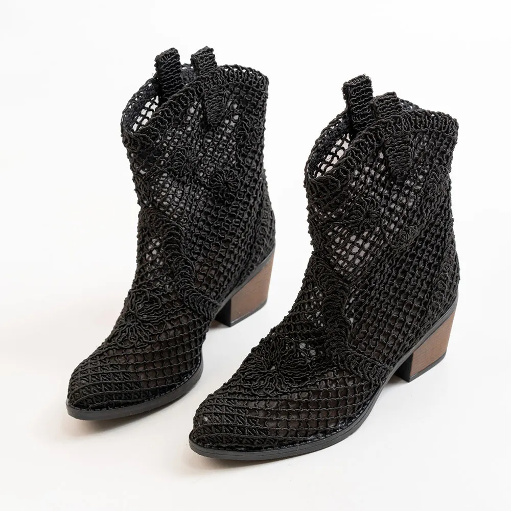 Classic Floral Pointed-Toe Block-Heel Platform Western Boots