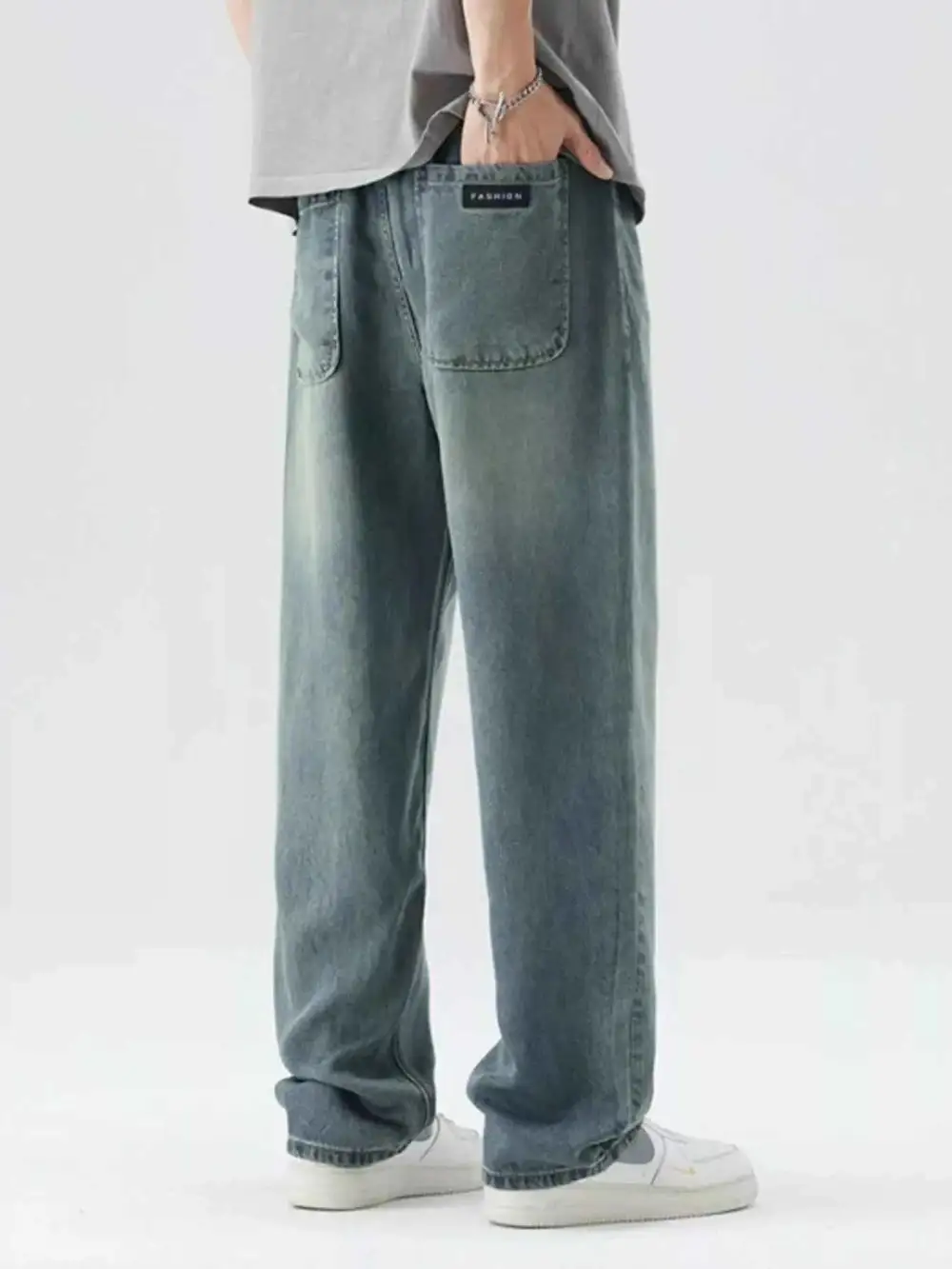 Modern Washed Wide Leg Relaxed Fit Jeans